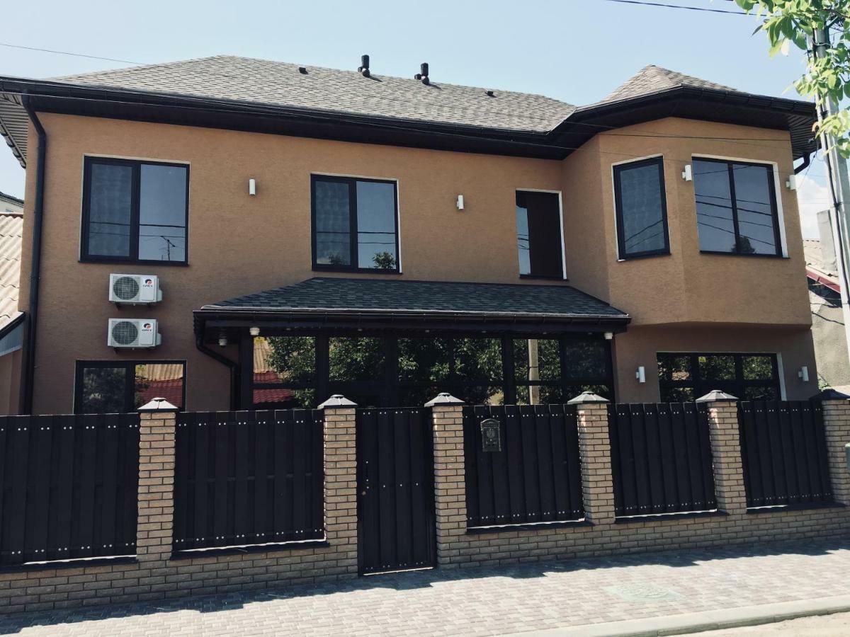 Akkerman-Appartement บิลฮอรอด นีสตรอฟสกาย ภายนอก รูปภาพ